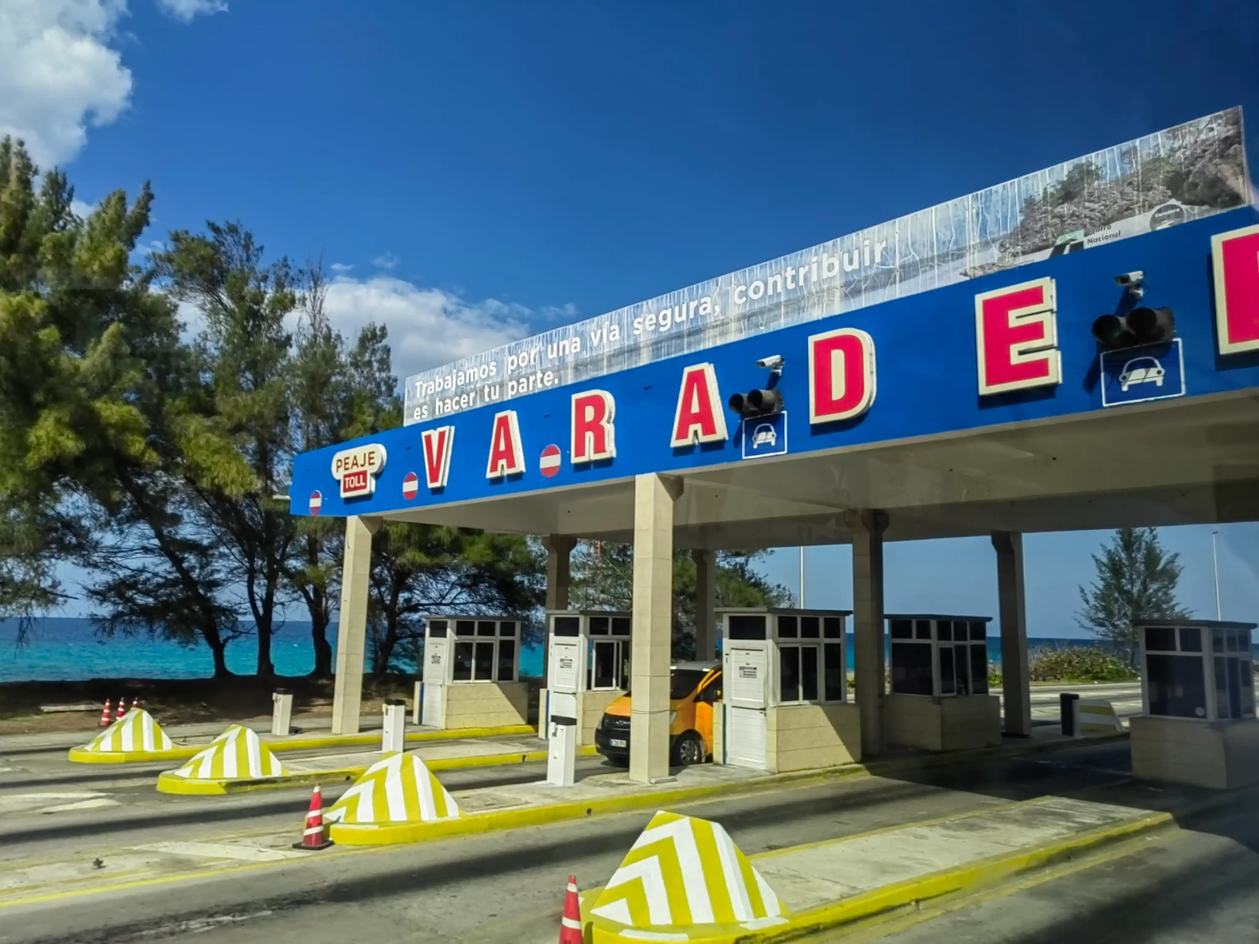 Varadero toll booth entrance